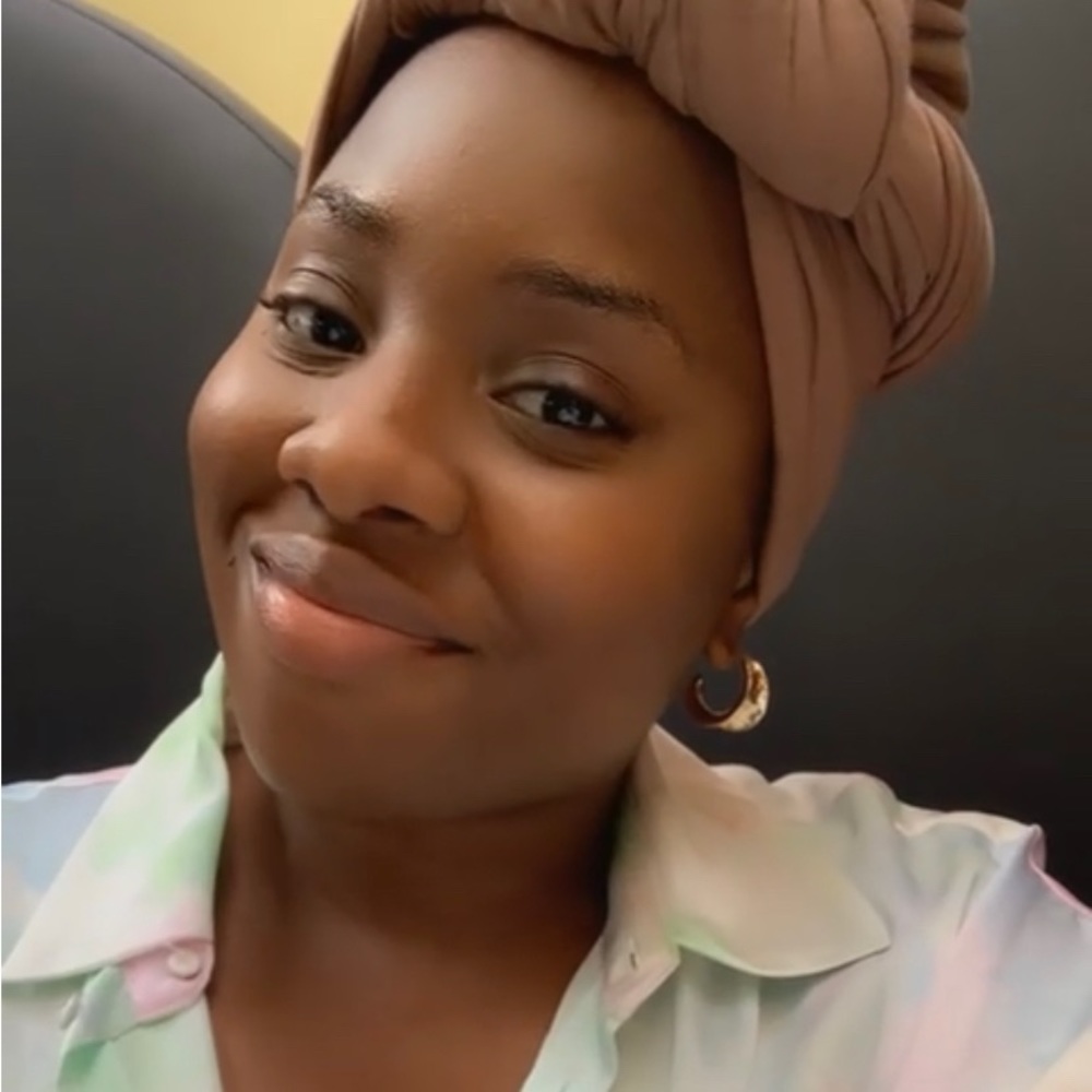 Meet your Posher, Teressa
